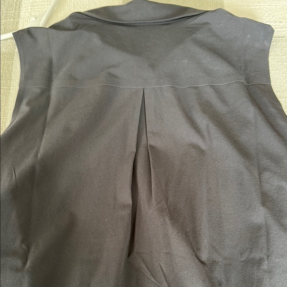 Athleta Women's Black Urbanite Tank - Picture 6 of 6
